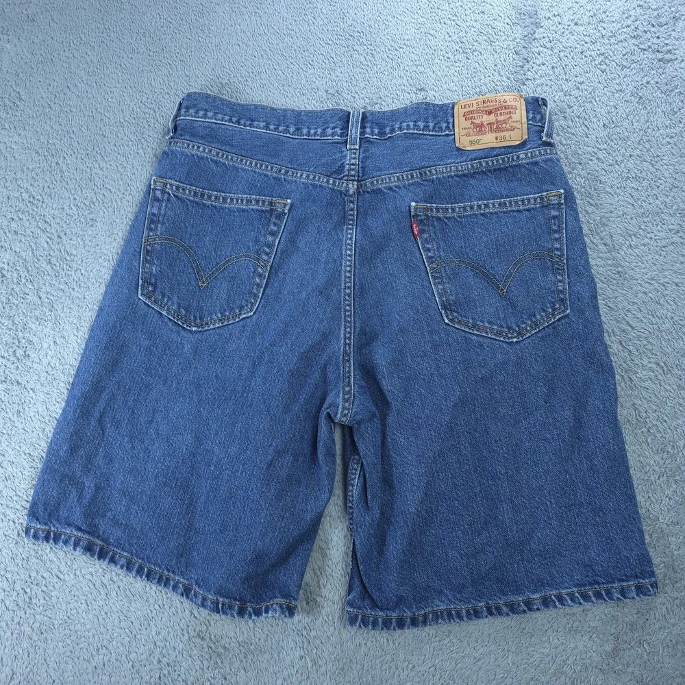 Levi's 550 Denim Shorts Mens 36 Blue Relaxed Fit Medium Wash